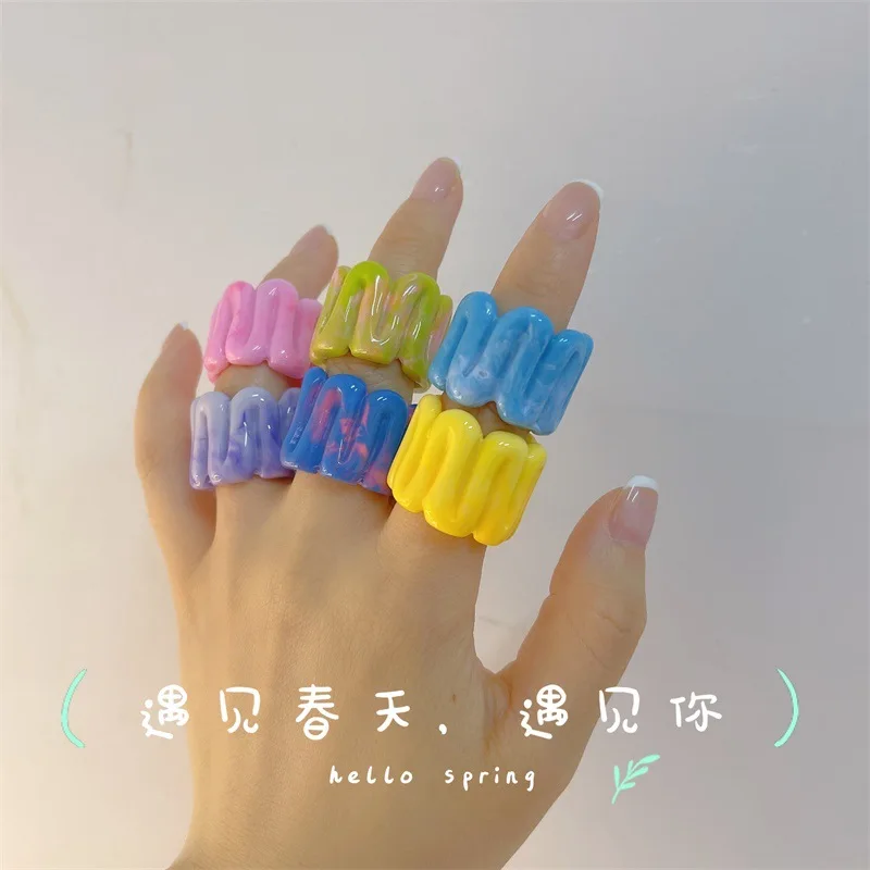 Original ins design niche two-color blooming geometric resin ring 2021