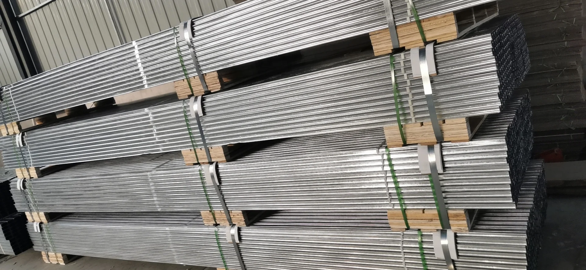 21*25*0.75mm Construction Material Unistrut Channel Price Cold Rolled C Channel Steel Metal Furring Channel Sizes