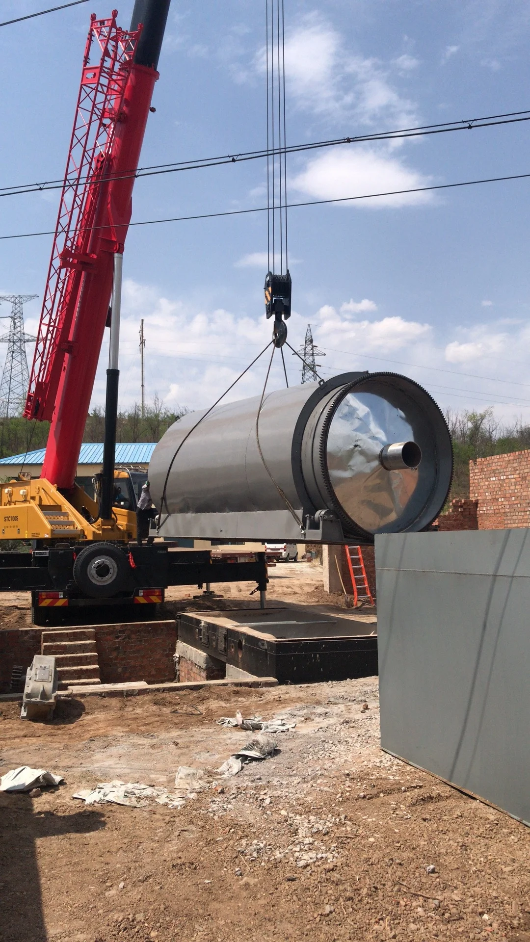 Pyrolysis Plant Waste Rubber/Plastic/Tire to Fuel Oil Recycling Equipment Machine