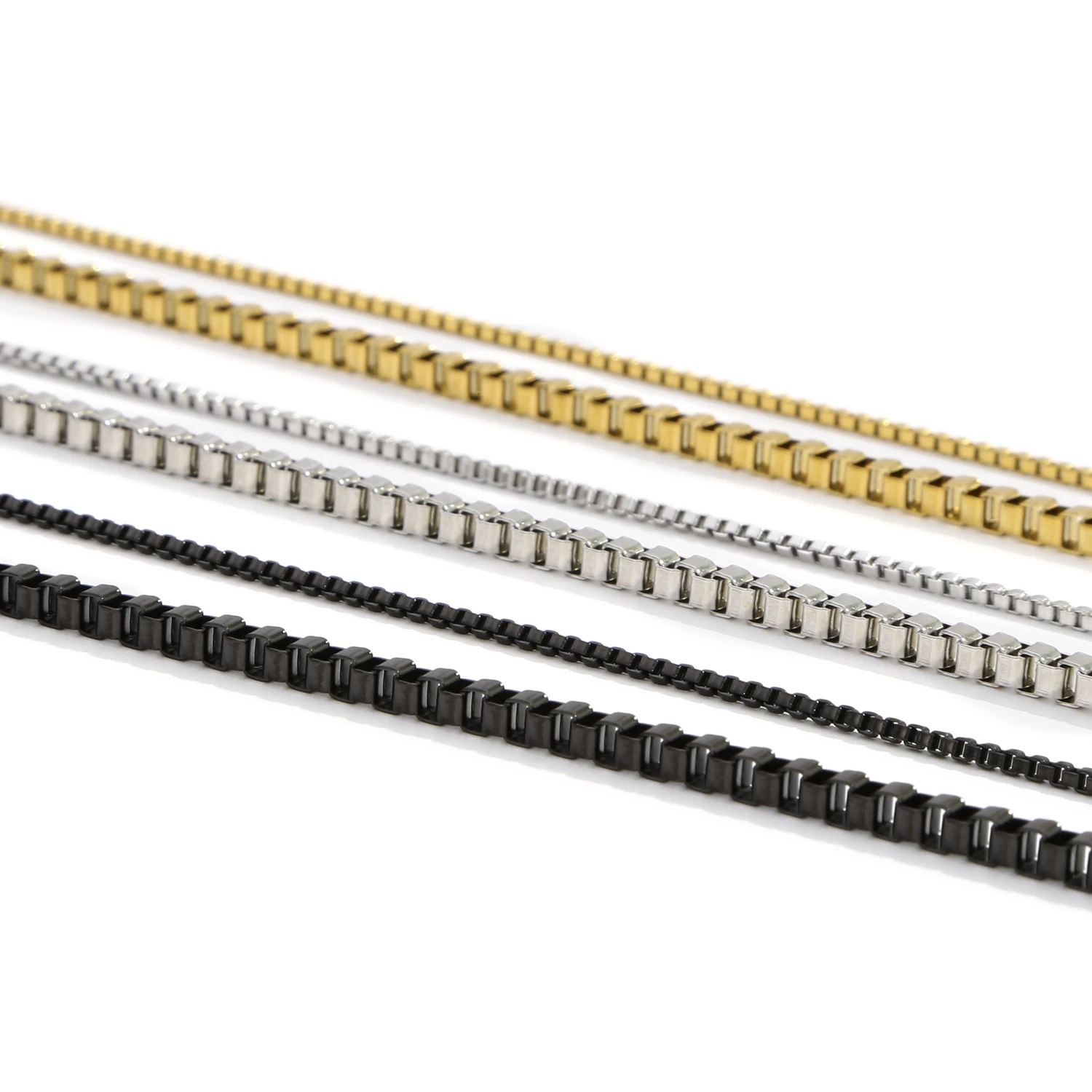 Hongtong Minimalist Thin Gold Chain 18K Gold Plated Box Chain Necklace Chain Choker Necklaces for Women Men