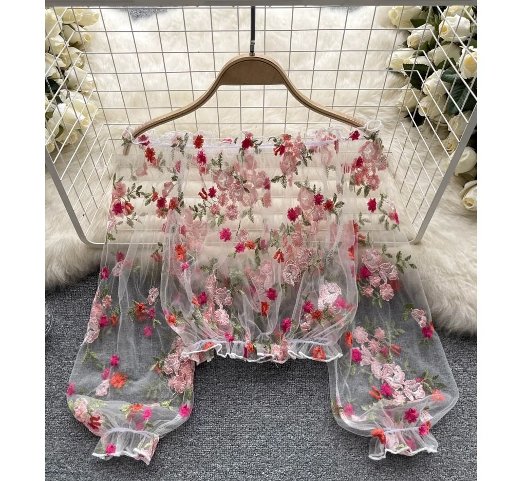 New Fashion Spring Casual Lace Blouses Women Puff Sleeve Lace Shirts Ladies Casual Tops Clothes Women Wholesale