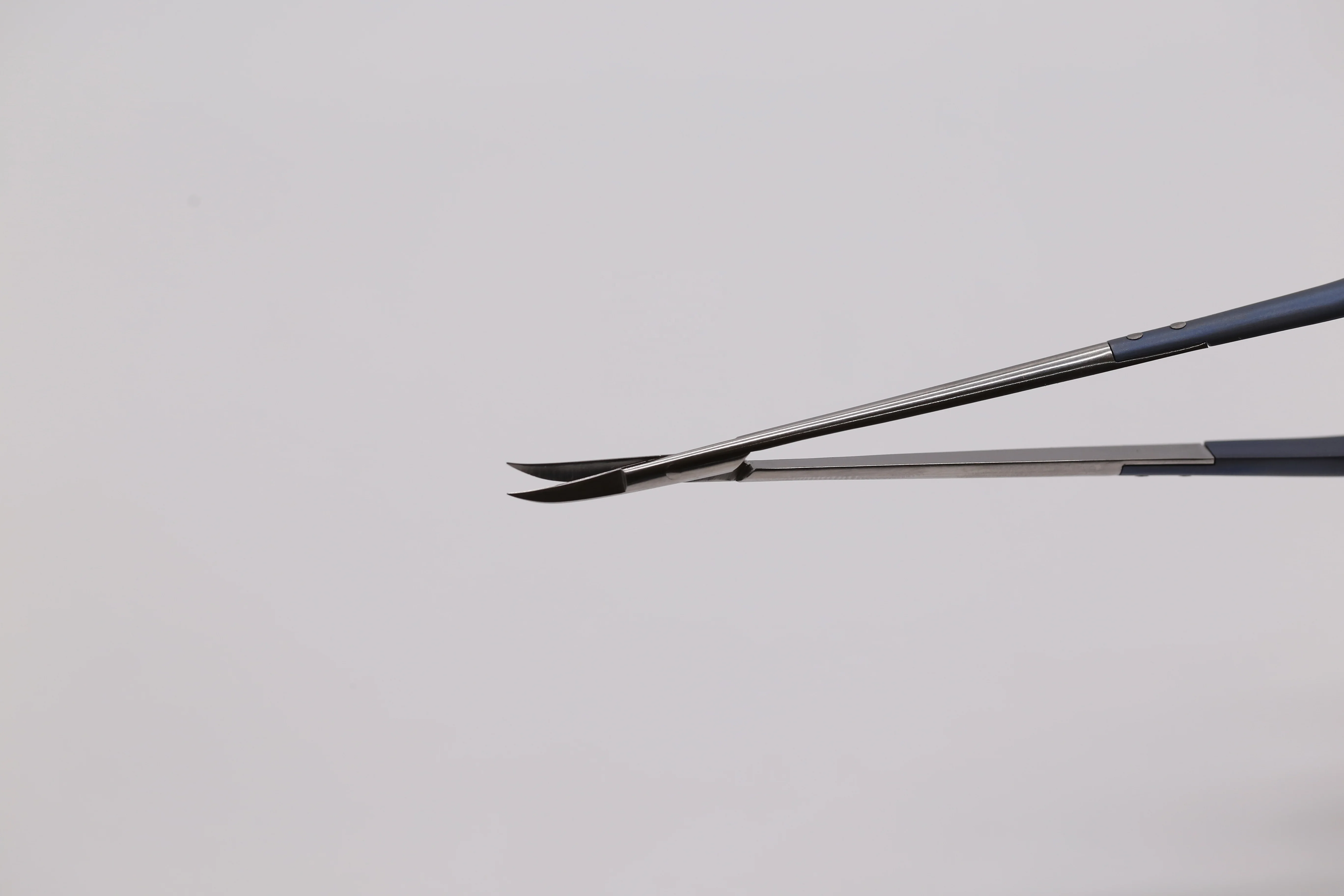 HOTRY Neurosurgery Shallow Shark Micro Scissors Right Curved Stainless steel titanium alloy splicing