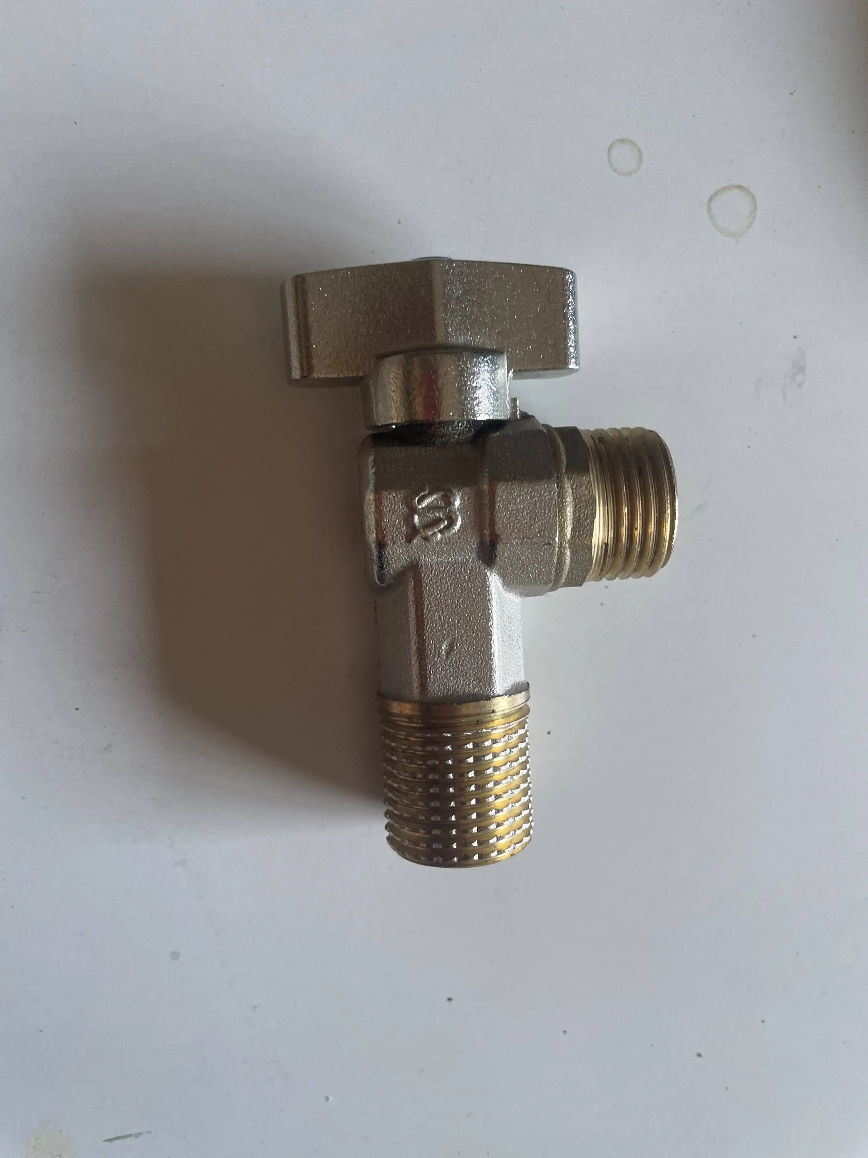 Low price Large Flow Sanitary Valve Brass Angle Valve for cold and hot water