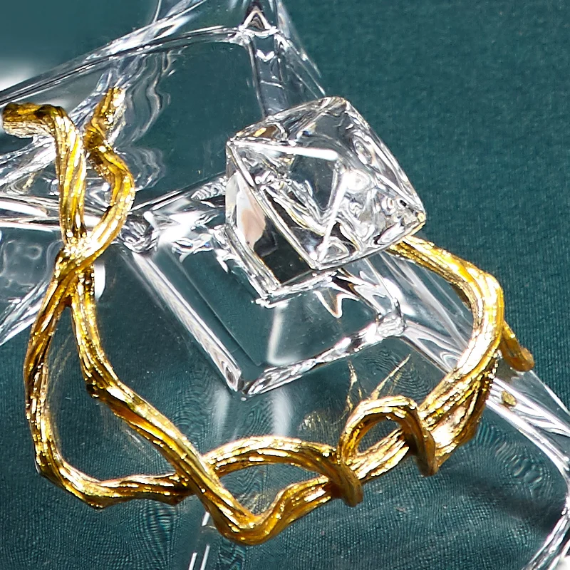 NOSHMAN Home Kitchen Office Decor Elegant Glass Storage Jars Creative Sugar Bowl with Lid Glass Candy Jar