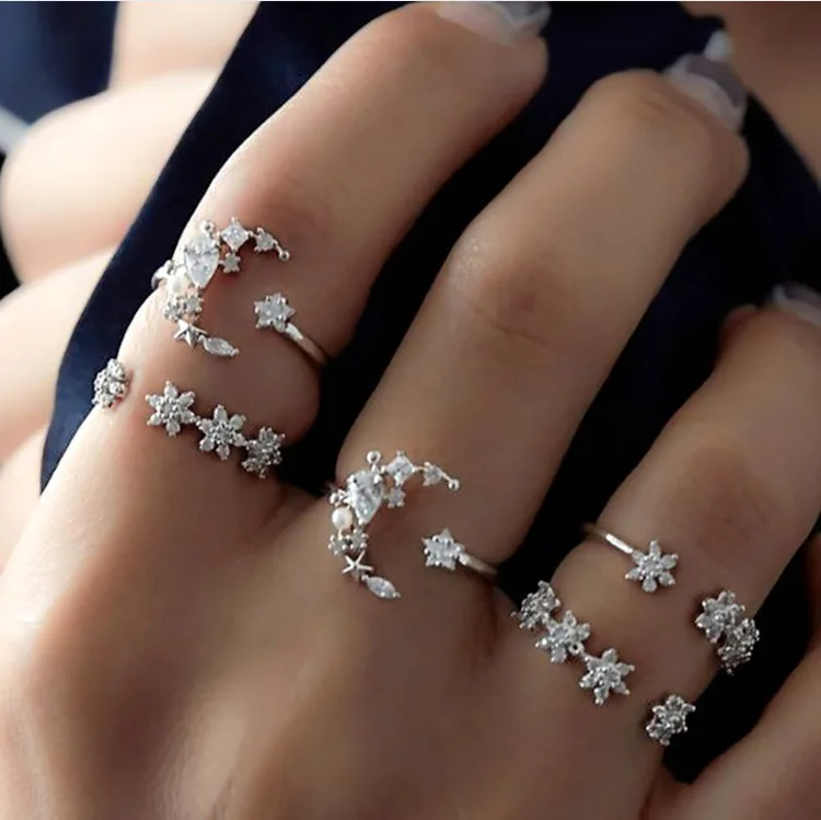 
Wholesale 2020 New Trendy 18K Gold Plated Hollow Star Wave Crystal Jewelry Customized Men Women Simple Fashion Rings 
