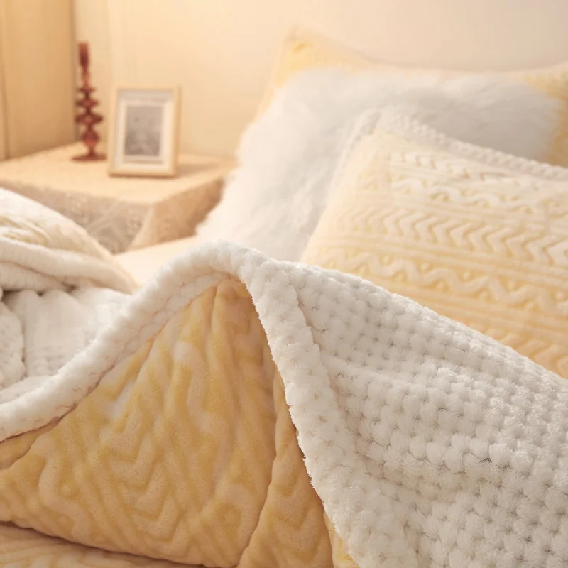 Home Fashions High Quality Hot Selling Fluffy Flannel  Velvet Coral Velvet Blanket Throw Blanket For Winter