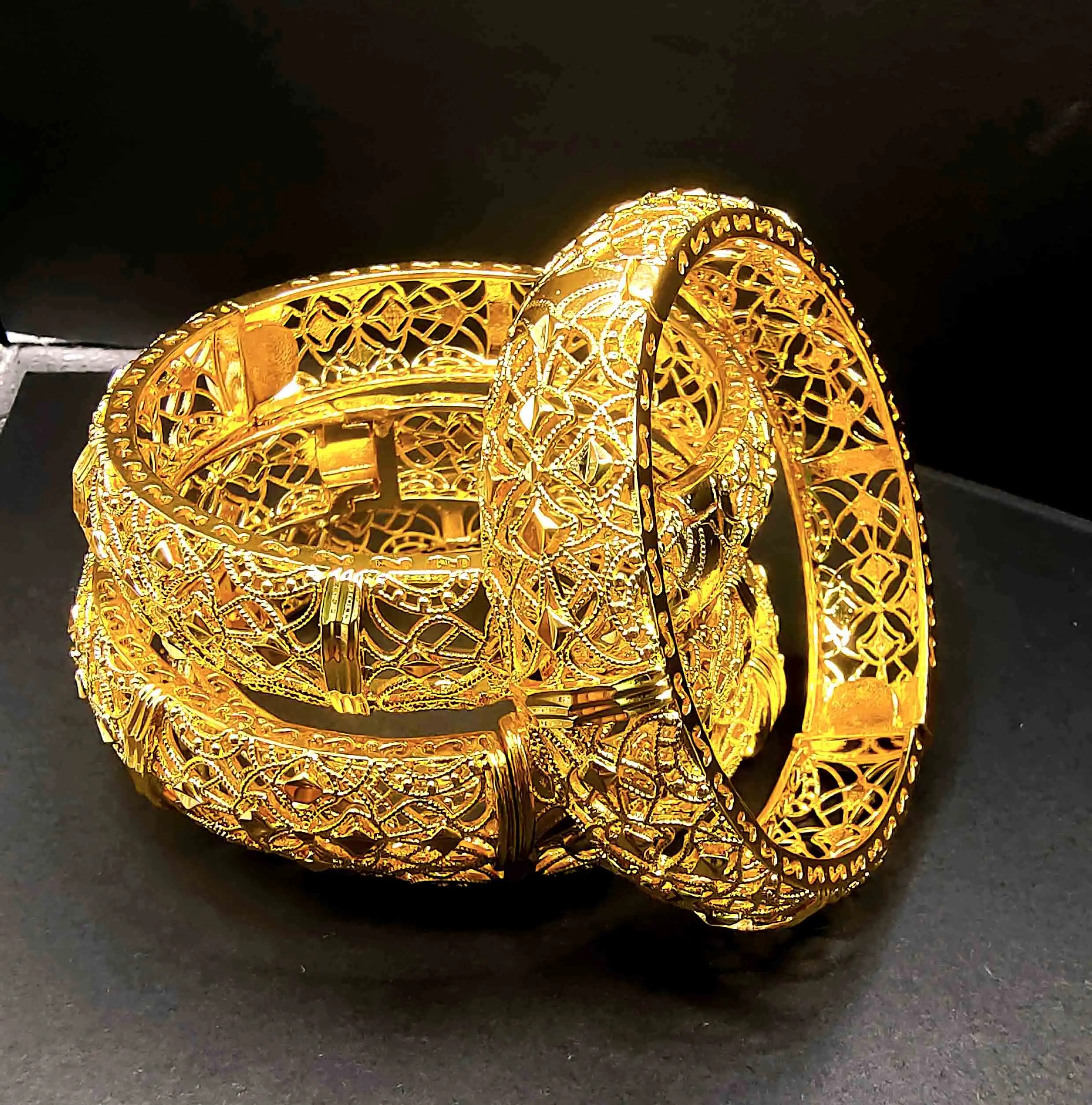 Wholesale Cheap Hot Sale 18k Gold Plated Brass Jewelry Women Indian Traditional Charm Bangle Open thick Cuff Bracelet Jewellery