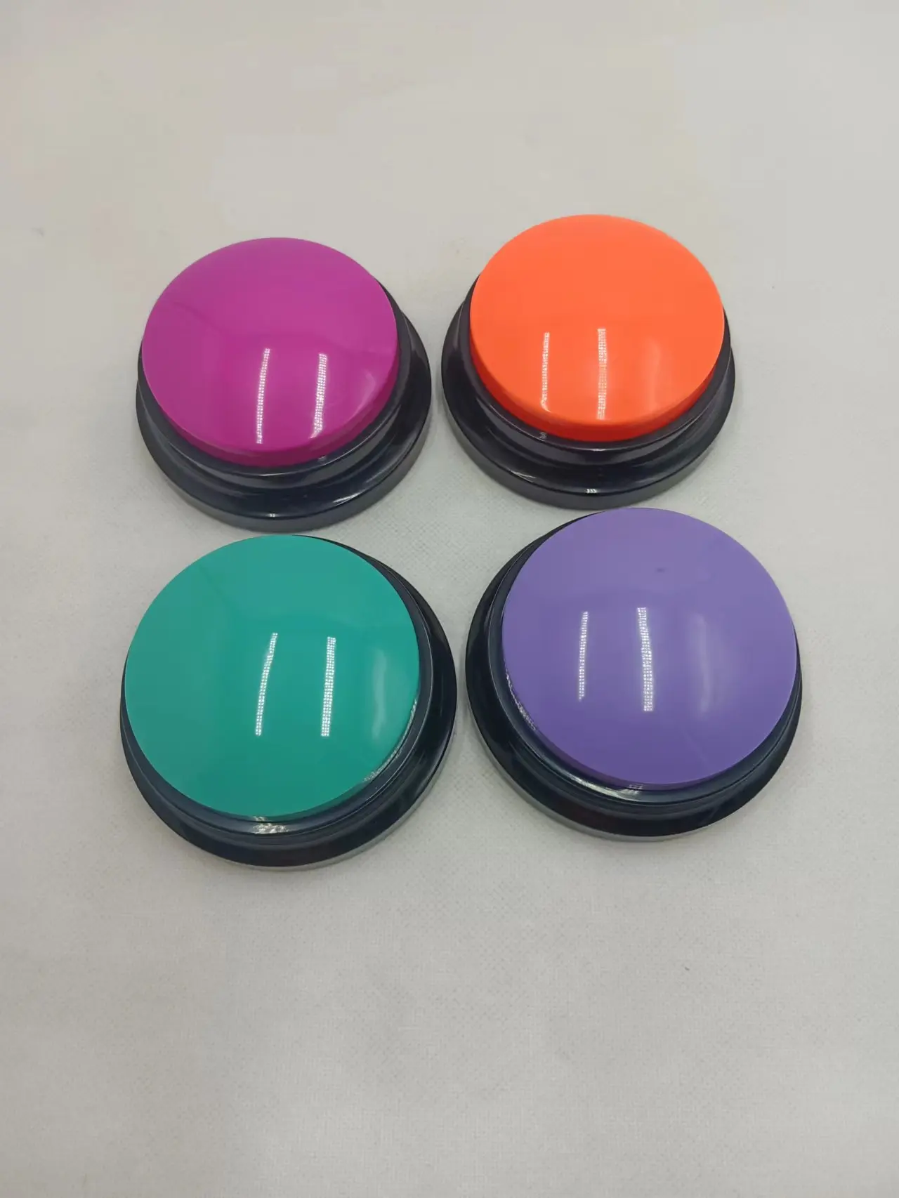 Set of 4 Funny Easy Talking Buttons Custom Speaking Sound Button Dog Talk Buzzer Battery Customized Plastic Toys Round