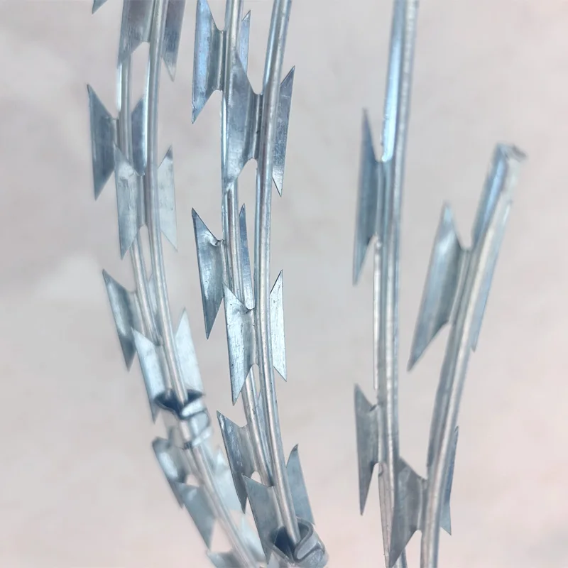 Однониточная двухниточная трехниточная колючая проволока, колючая проволока, забор из колючей проволоки, забор для крупного рогатого скота, сетка для забора