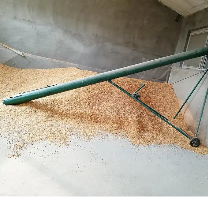 Professional Movable Flat Belt Conveyor With Hopper