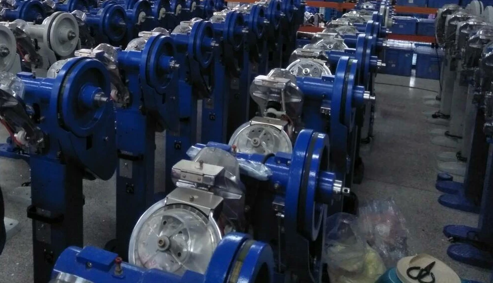 automatic pressing machine