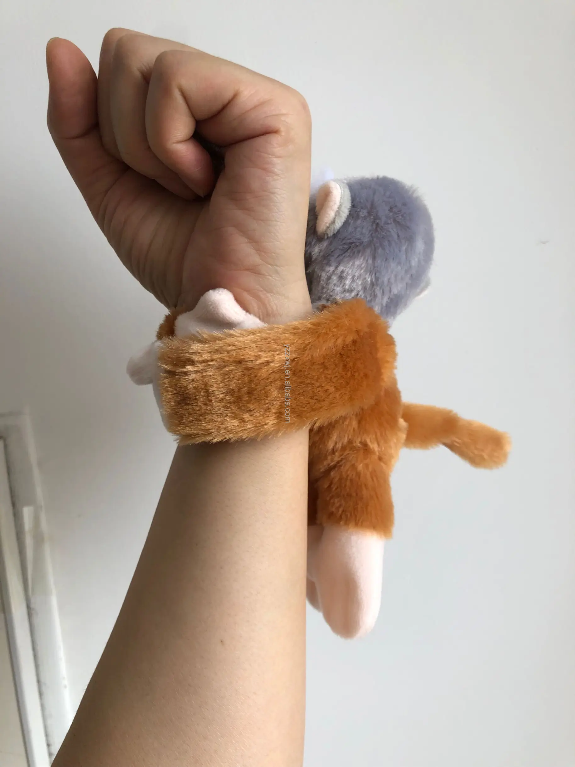 Huggers turtle Plush  Slap Bracelet Stuffed Animal  Kids Toys  8-9 inches Customeizd Plush monkey stuffed animal toys