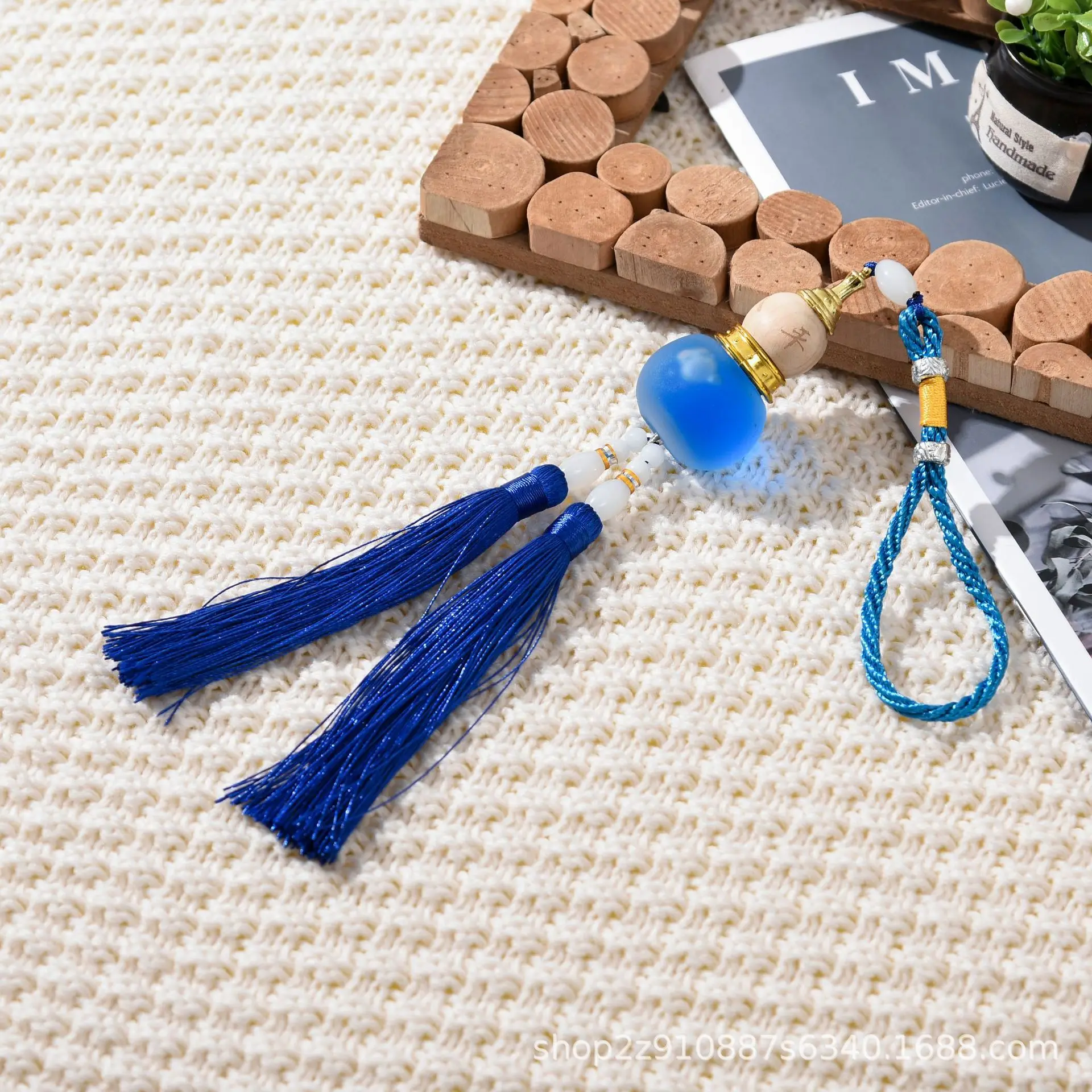 New Design Hanging Car Perfume Essential Oil Diffuser Aroma Scents Diffuser Car Air Freshener