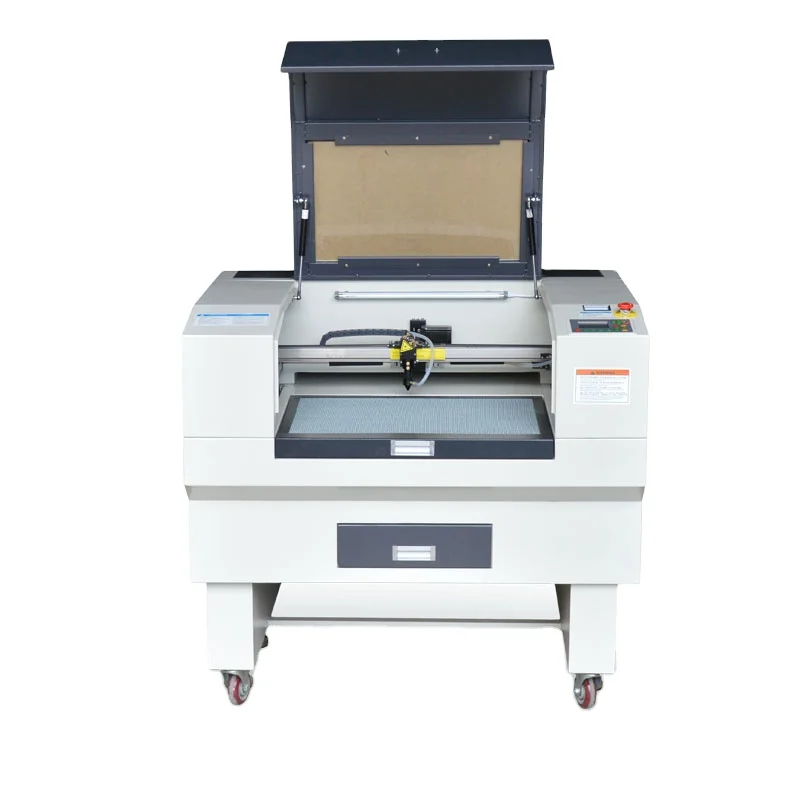 100 Watt CO2 Lazer Engraving Machine on Plastic Moulds