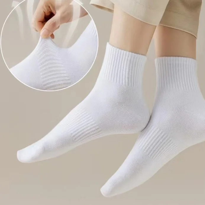 Sweat-absorbing Socks Versatile Men Socks Breathable Corset Cotton Best-selling Solid Color Casual Opp Bag Header Card Knitted