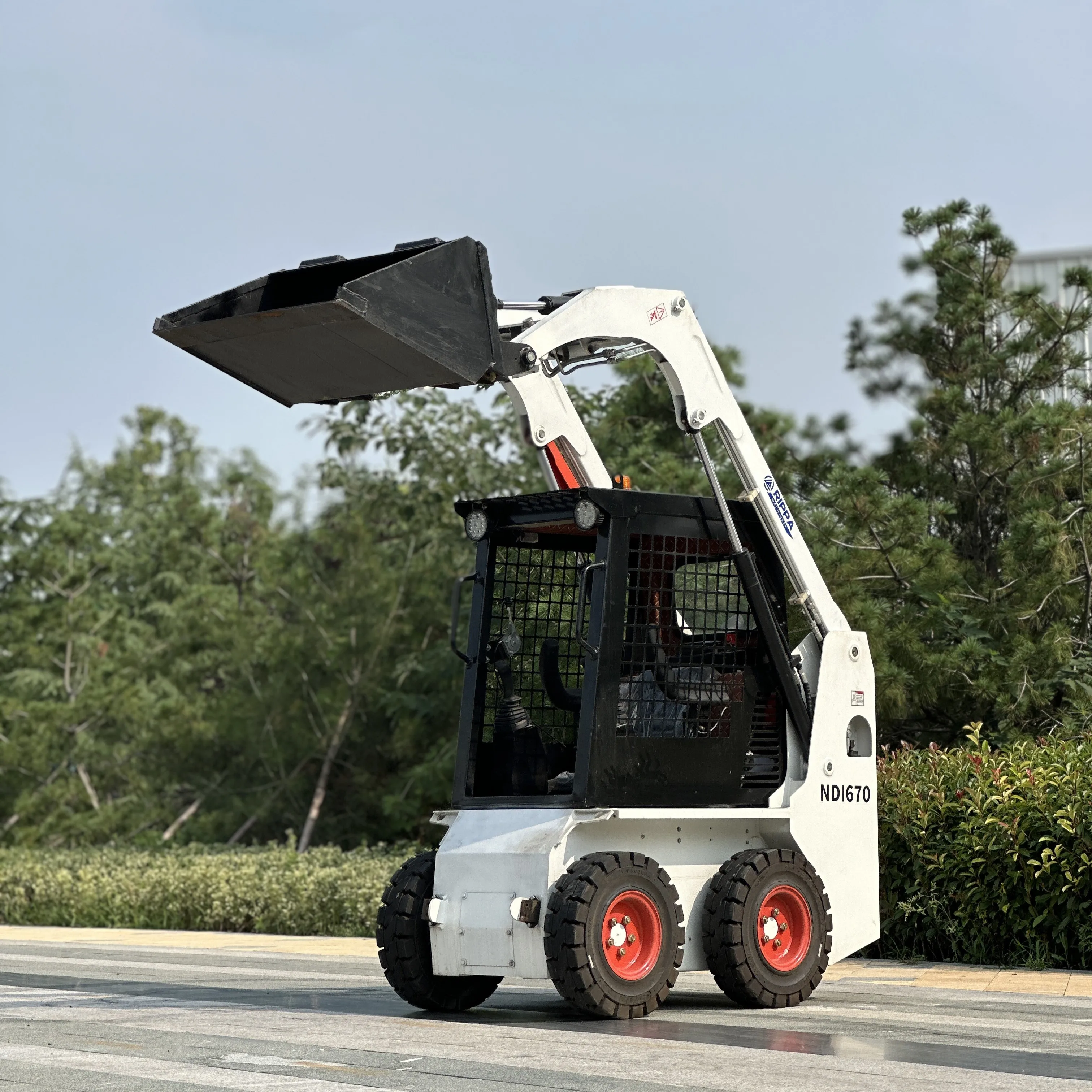 Epa Euro5 Chinese Loader Skid Steer Loader Use Warehouse Farm Small Skid Loader Compact Manufacturer Mini Crawler Tracked