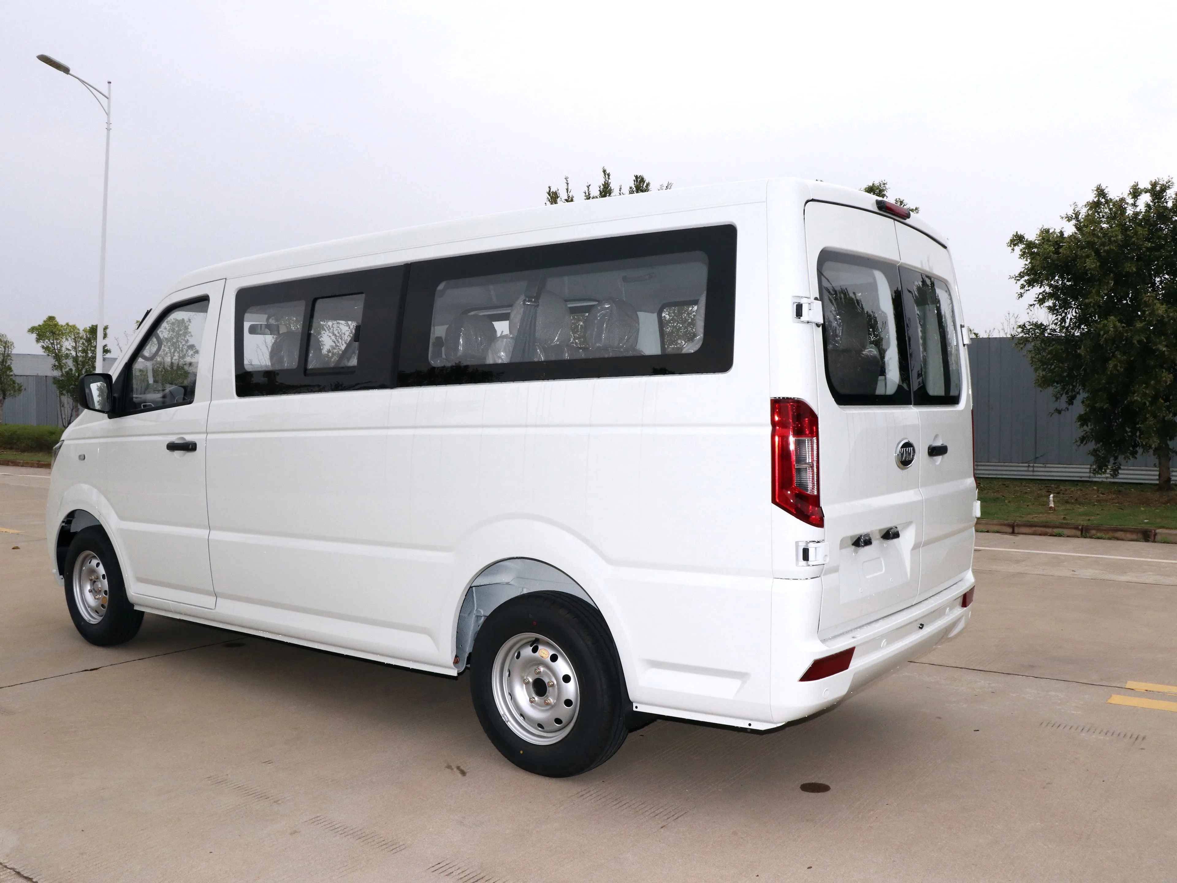 Best Selling Mini Van KAMA Euro3 Euro4 Passenger van 8Seats 11 Seats Cheap Small Box Truck