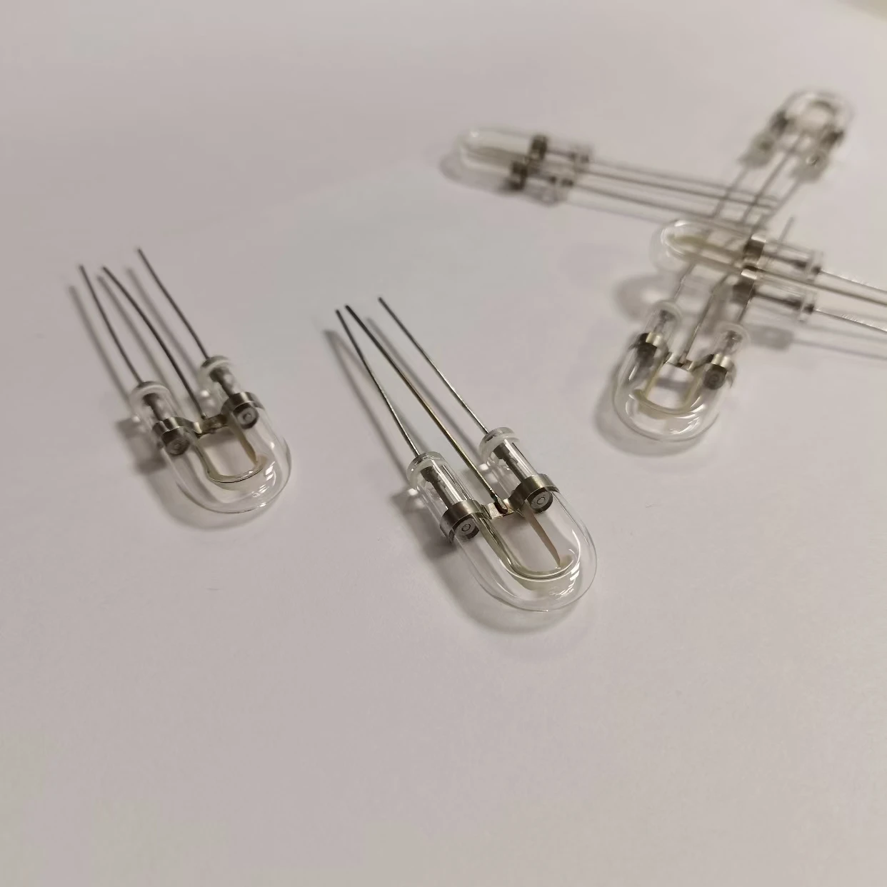 Factory direct sales: Xenon flashlights used for traffic lights, safety lights, and emergency beacons