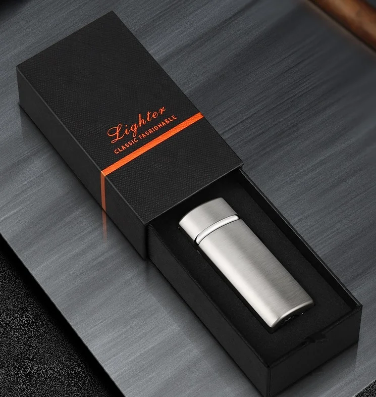 2022 Hot Sell Wholesale Torch Lighters New 3 Jet Flame Butane Gas Refillable Cigar Metal Torch Lighters Custom Logo