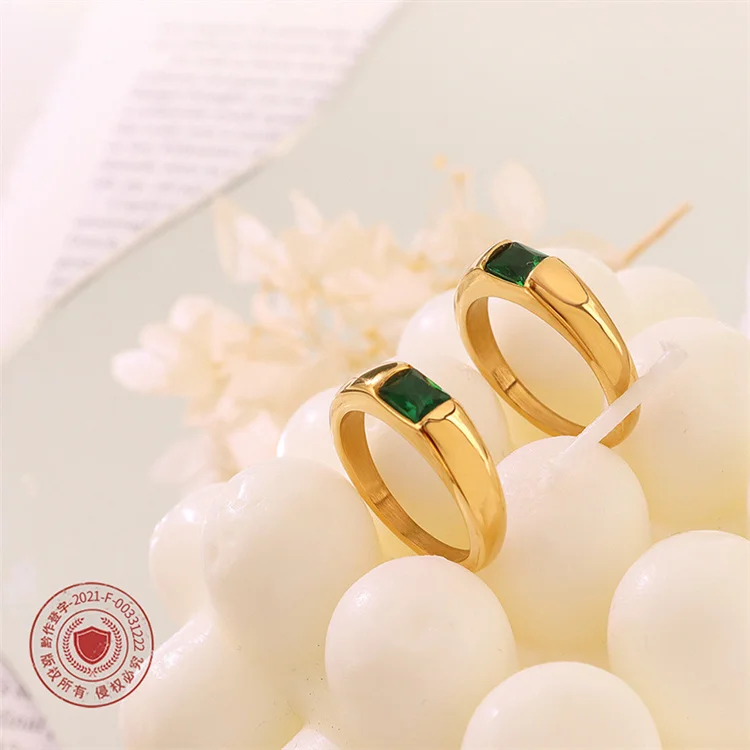 classic style emerald green stone ring stainless steel pvd gold chunky finger rings jewelry women