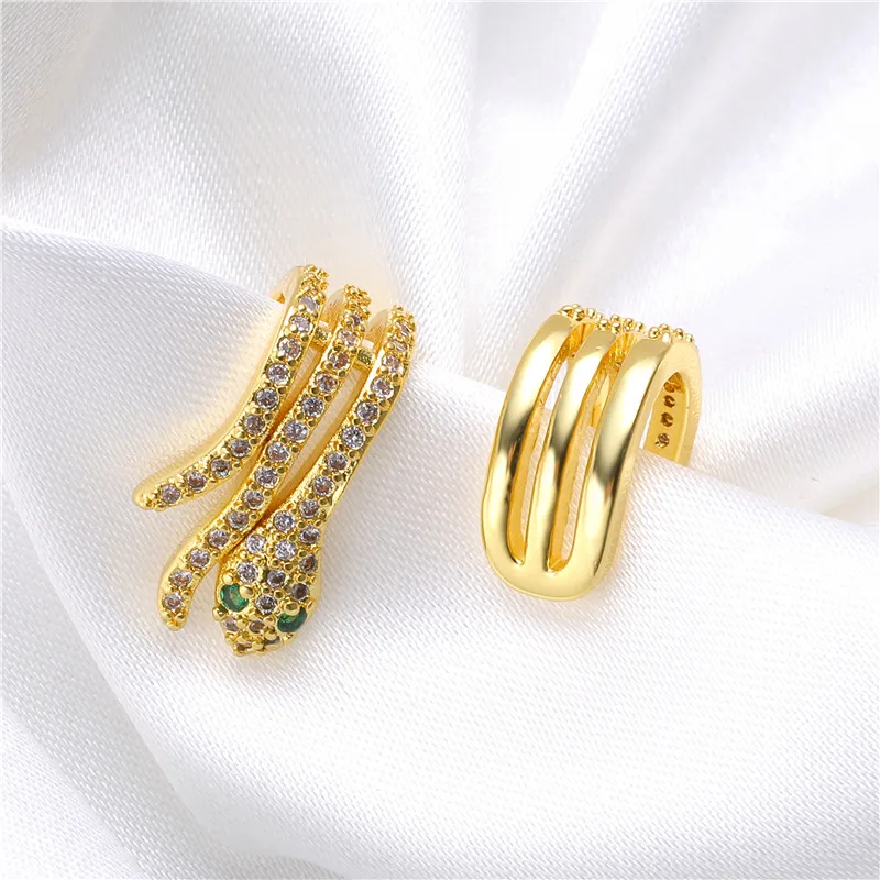 
Gold-plated diamond Q version mini snake earrings wild aesthetics shopping fashion earrings jewelry 