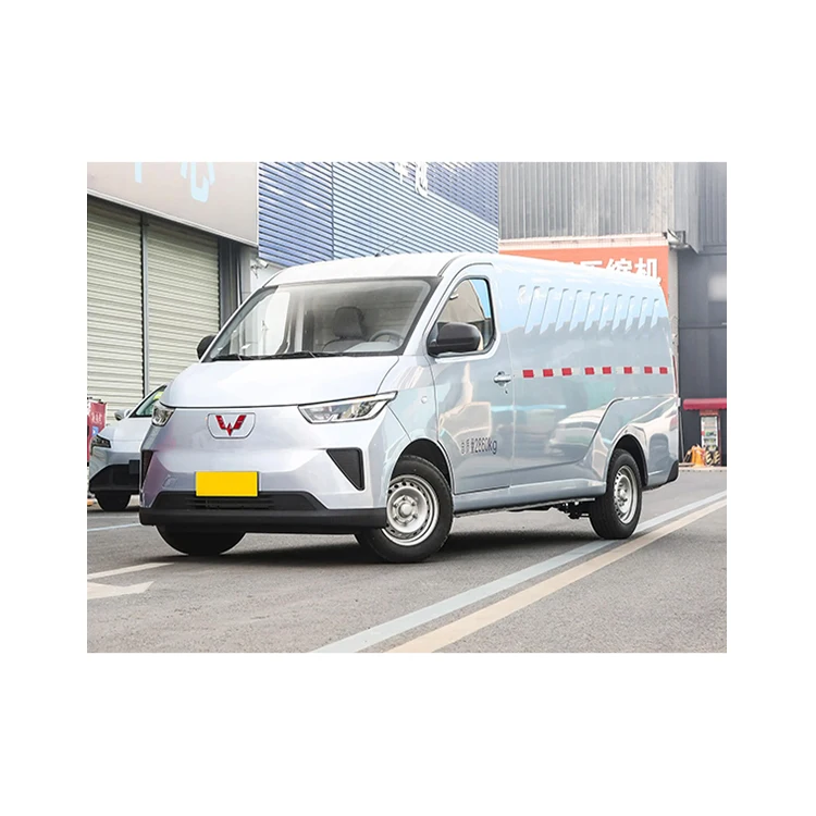 Поставка с фабрики в Китае автомобиль Wuling Yangguang 2024 практичная модель седана подержанные автомобили для продажи ph
