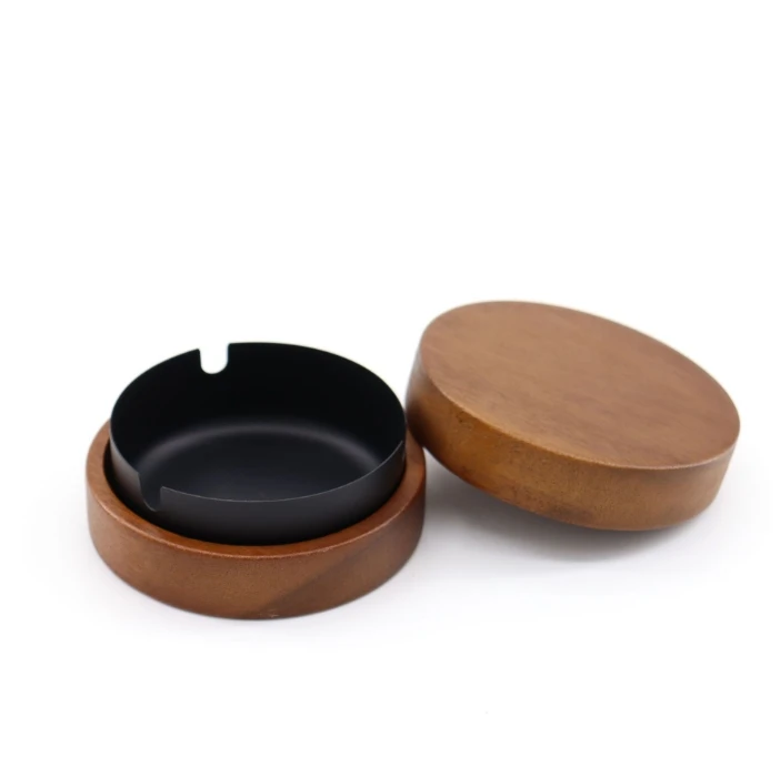 black ashtray 4.png