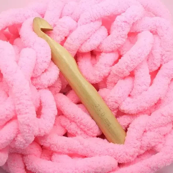 Hot Sale Super Soft Jumbo Arm Knitting Chunky Chenille Yarn DIY Giant Chenille Blanket Yarn