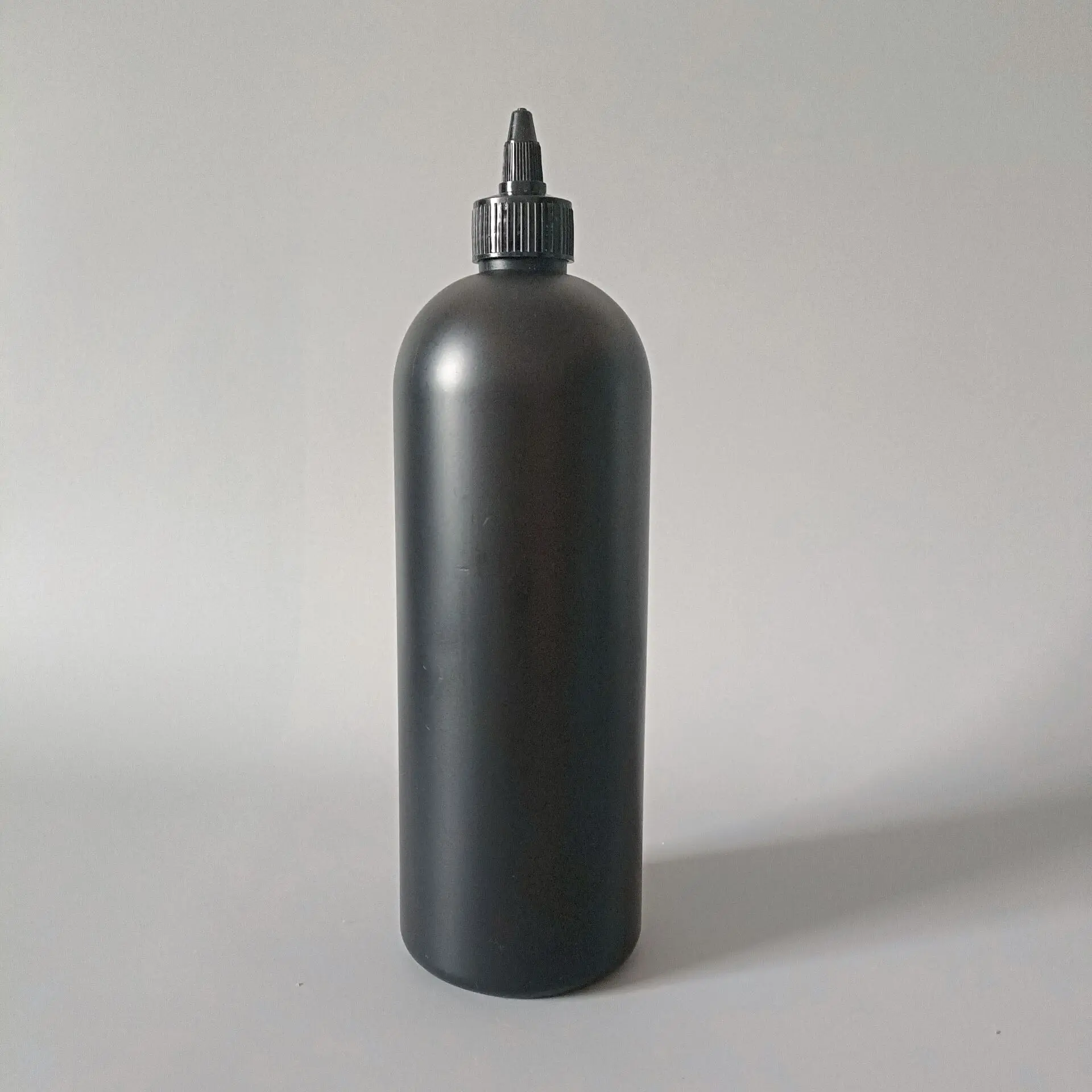 32oz 1000ml 1L HDPE plastic round shape matt black glue paint ink Oil wax polish strech cream Squeeze bottle with twist tip cap