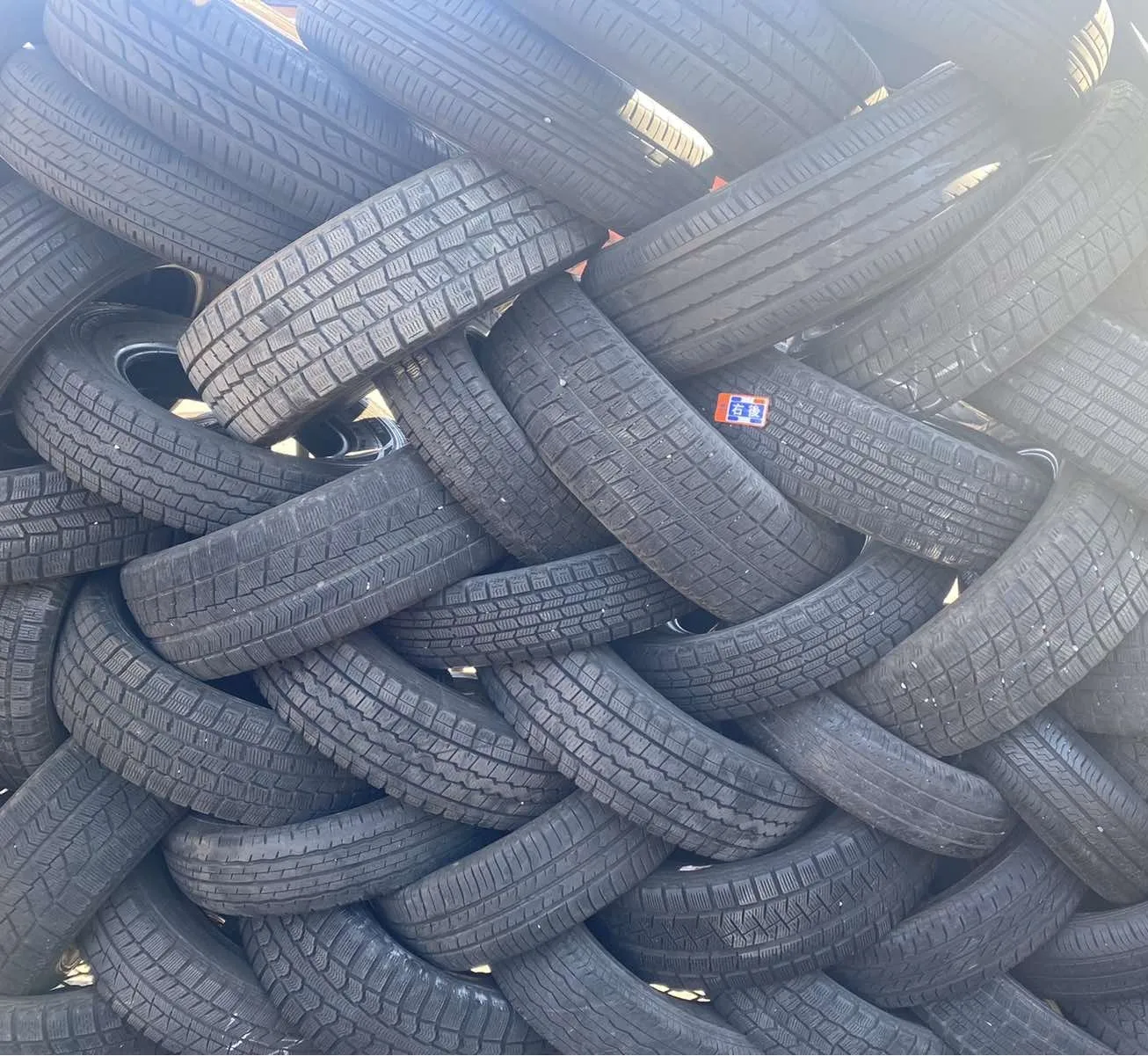 Wholesale Japan used tires by containers suitable for various types