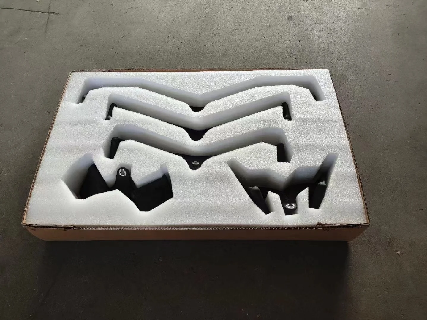 Factory Price Gym Equipment Lat-pull Down Mag Grip Handle Bar V Bar Lat Pulldown Attachment  Fitness Accessories