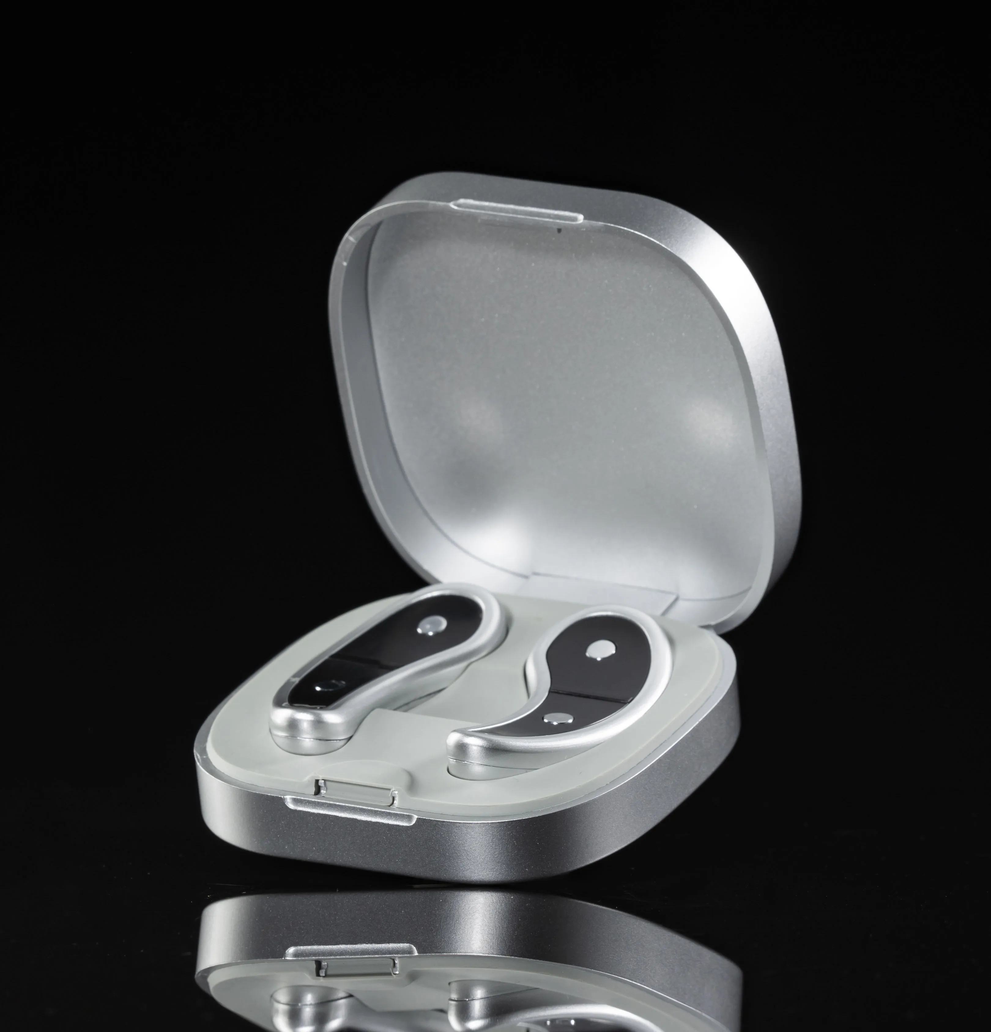 Electric Portable EMS Eye black circle remove Massager beauty device