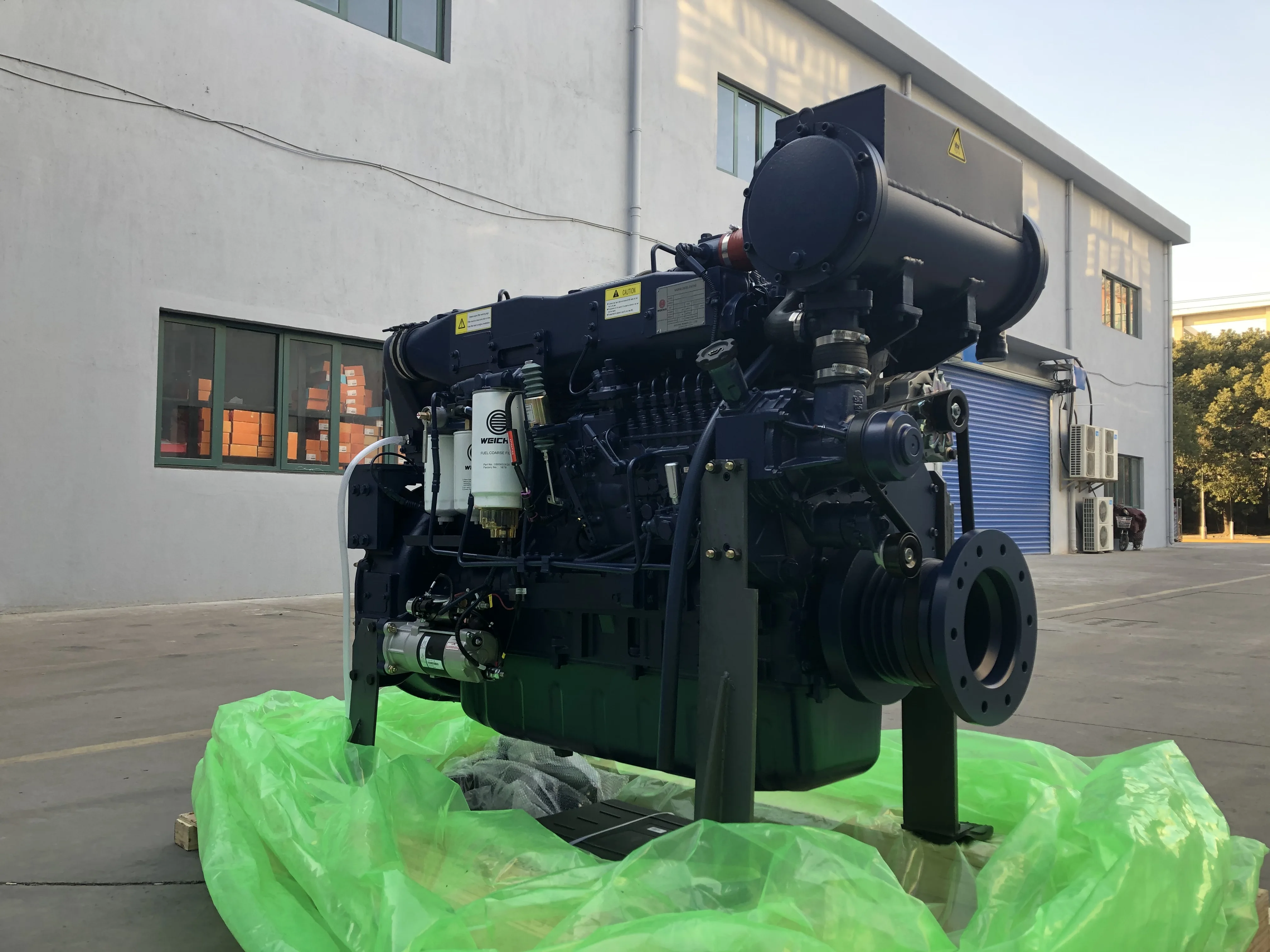 New type 4 stroke 6 cylinder  diesel engine for marine WD12C300-15