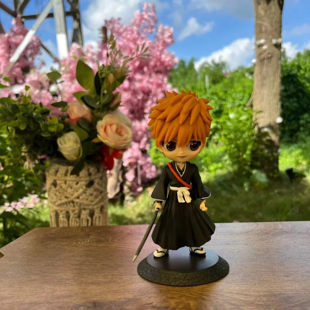Wholesale Anime BLEACH Kurosaki Ichigo Action Figure Hitsugaya Toushirou PVC Figure