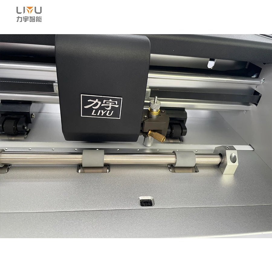 LIYU Vinyl Sticker Plotter State of the Art A380 Mini Cutting Machine  with Smart Technology
