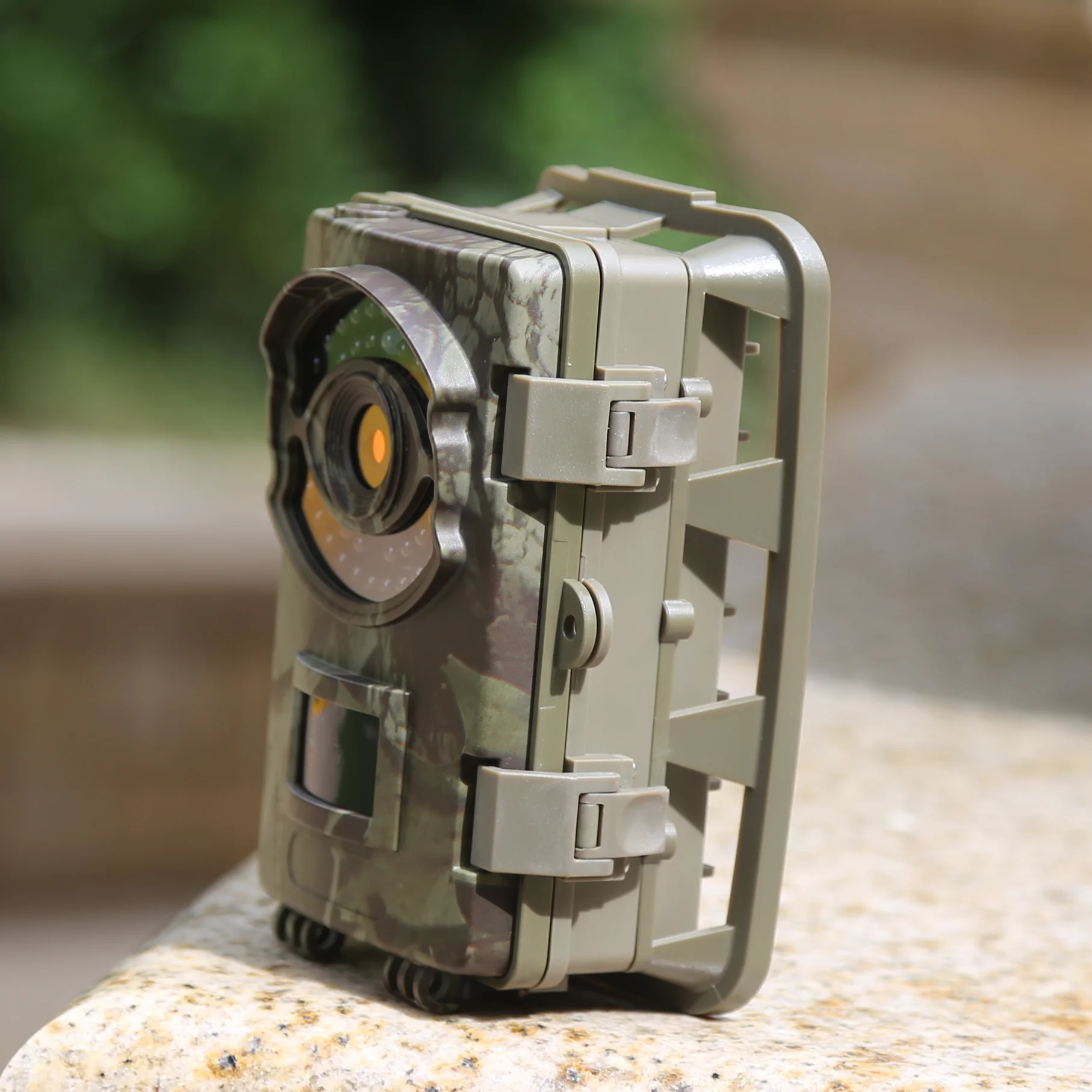 4K UHD 16MP Hunting Surveillance Camera No Flash Scout Thermal Vision Trail Camera 0.2S Trigger Speed