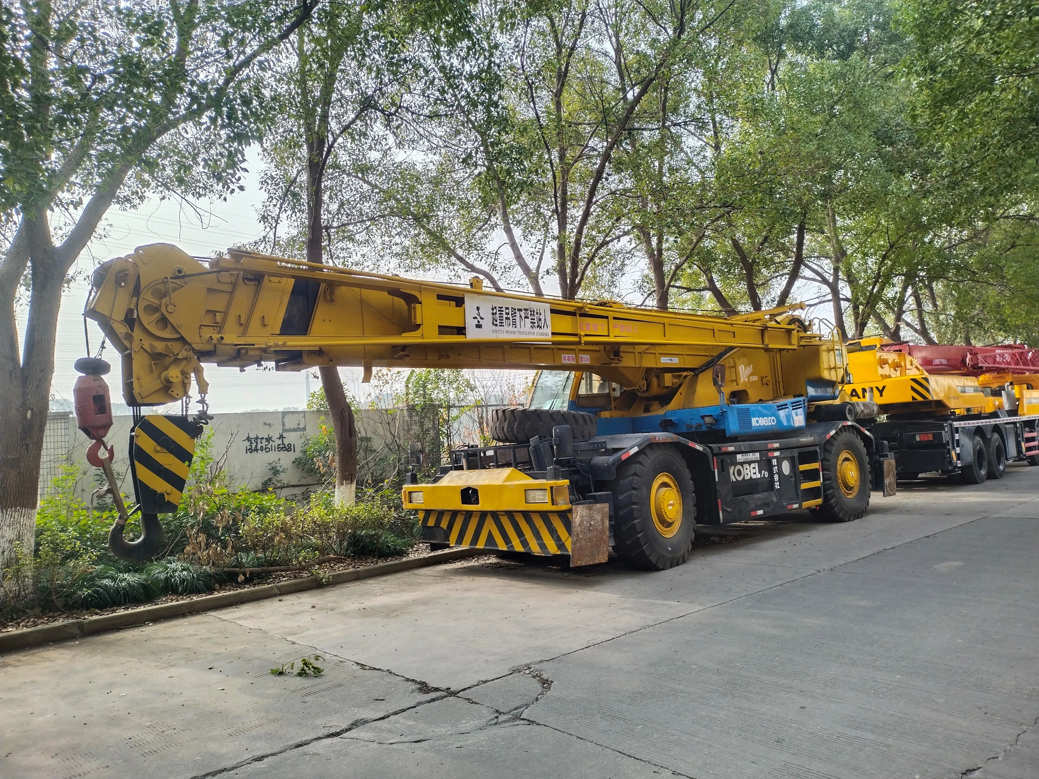 Подержанный оригинальный японский подъемник хорошее состояние кран Kobelco пантера 500 грузоподъемность 50 тонн оригинальная краска двигателя землеройное движение