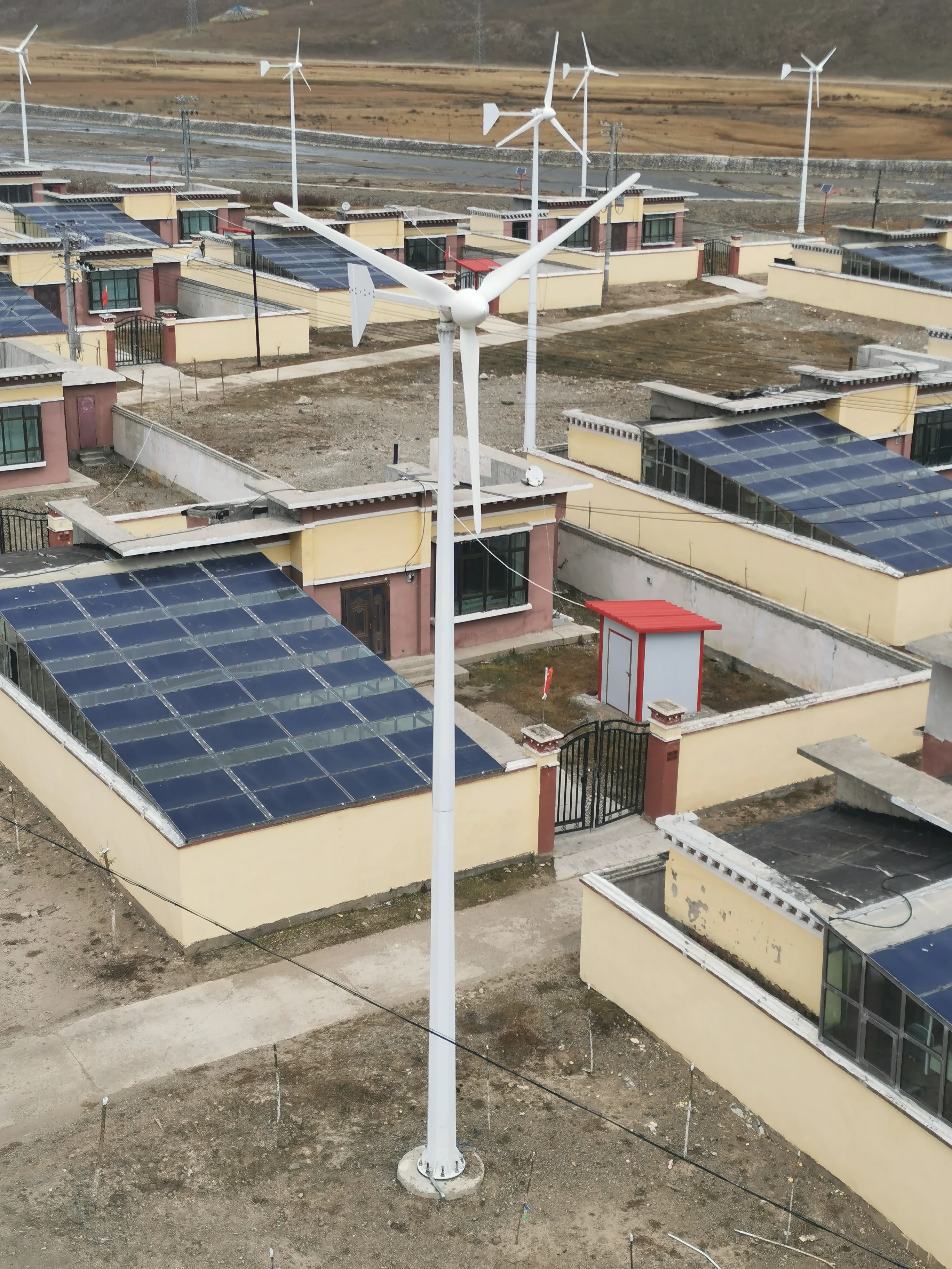 Real 7500w CE Certificated customized 8KW 240v Wind Turbine Generator for home use