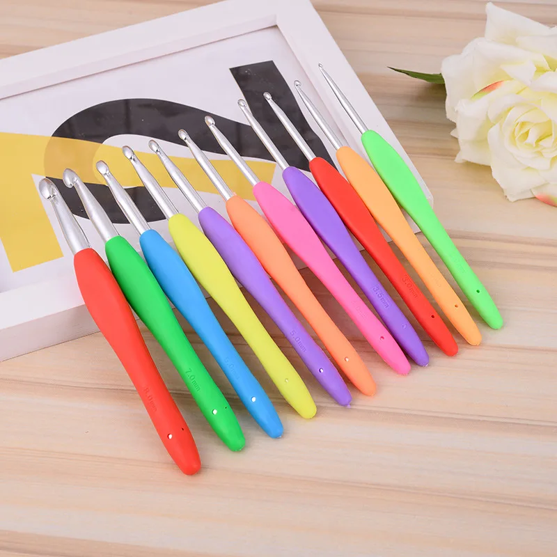 Factory Sale Customized Sizes Handle Crochet Hook Set Yarn Weave Diy Craft Knitting Tool Crochet Needles
