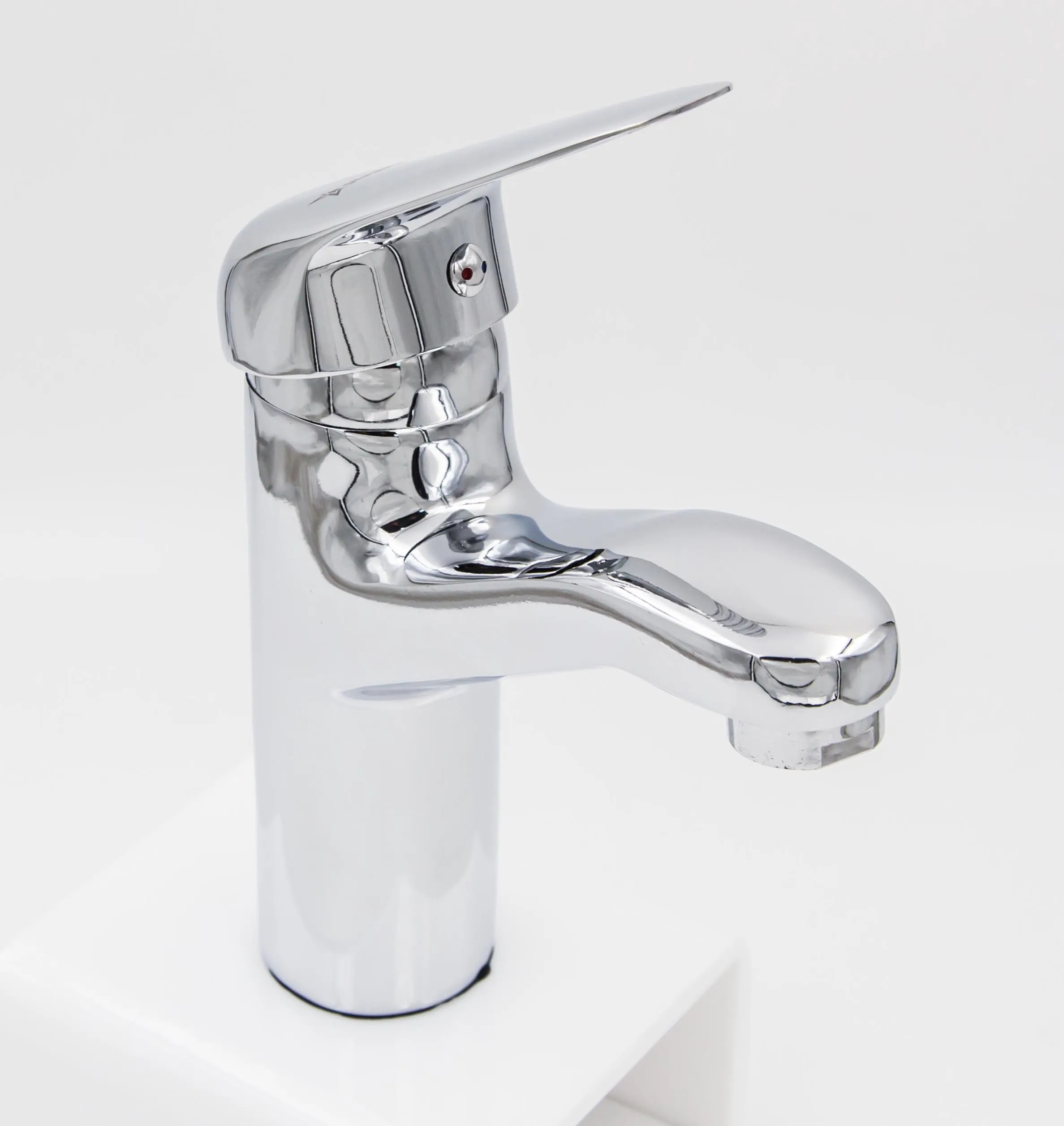 SF-3201 Single lever single hole deck mounted zinc body zinc handle water save 40mm cartridge chrome plate faucet basin mixer