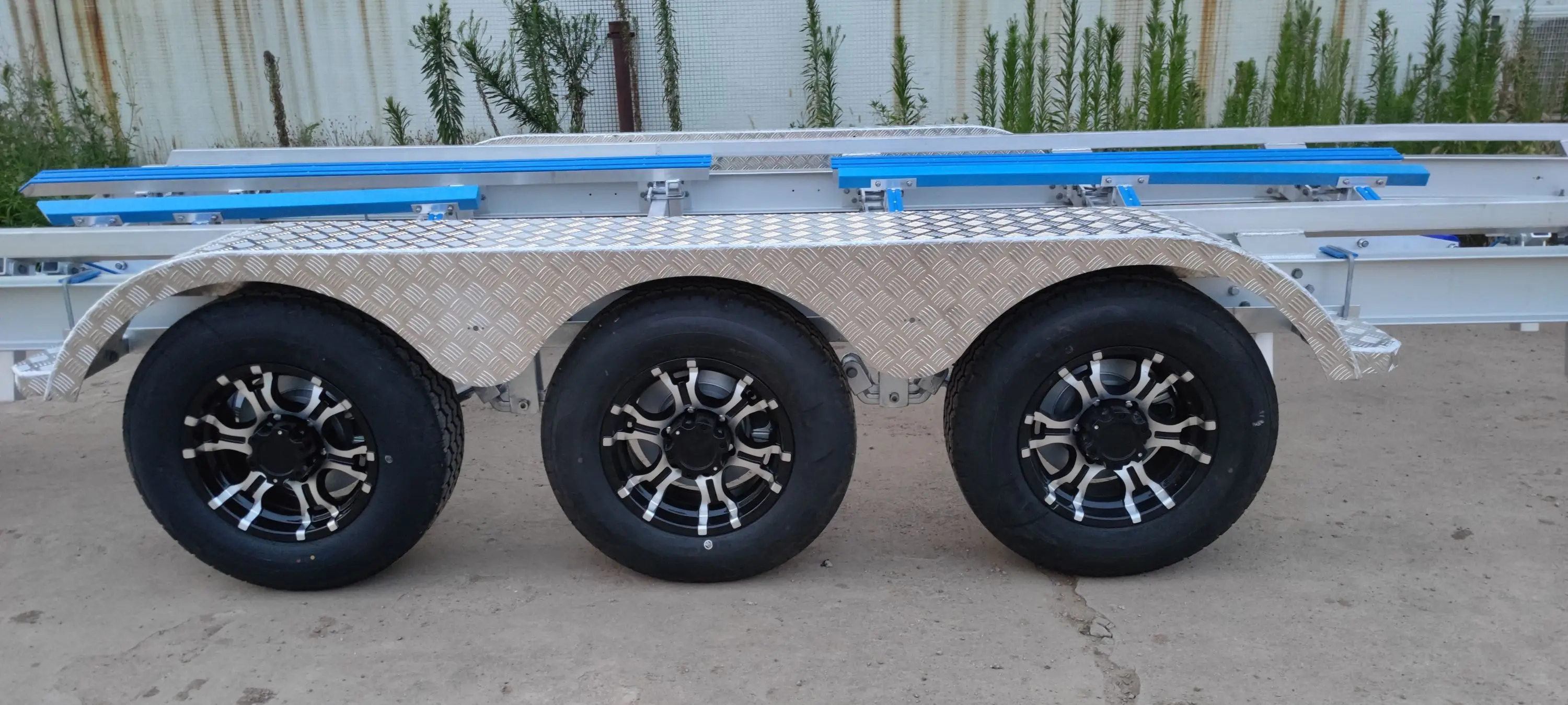 35ft Poly Bunks 5 Ton Boat & Watercraft Trailer with Aluminum Can Capacity