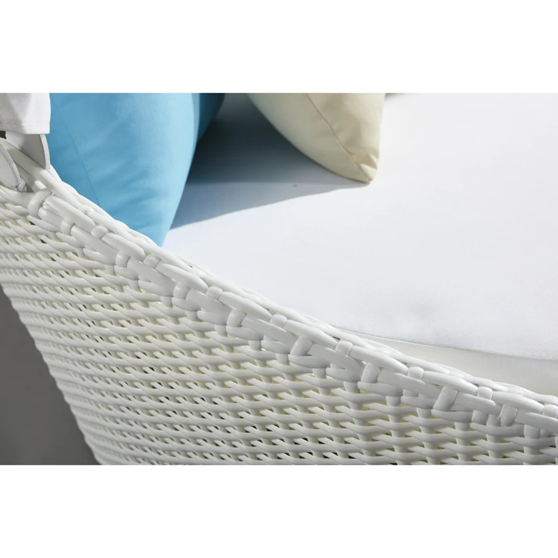 Leisure Outdoor Beach Wicker Day Bed Furniture Synthetic Rattan Round Patio Pool Side Daybed With Canopy