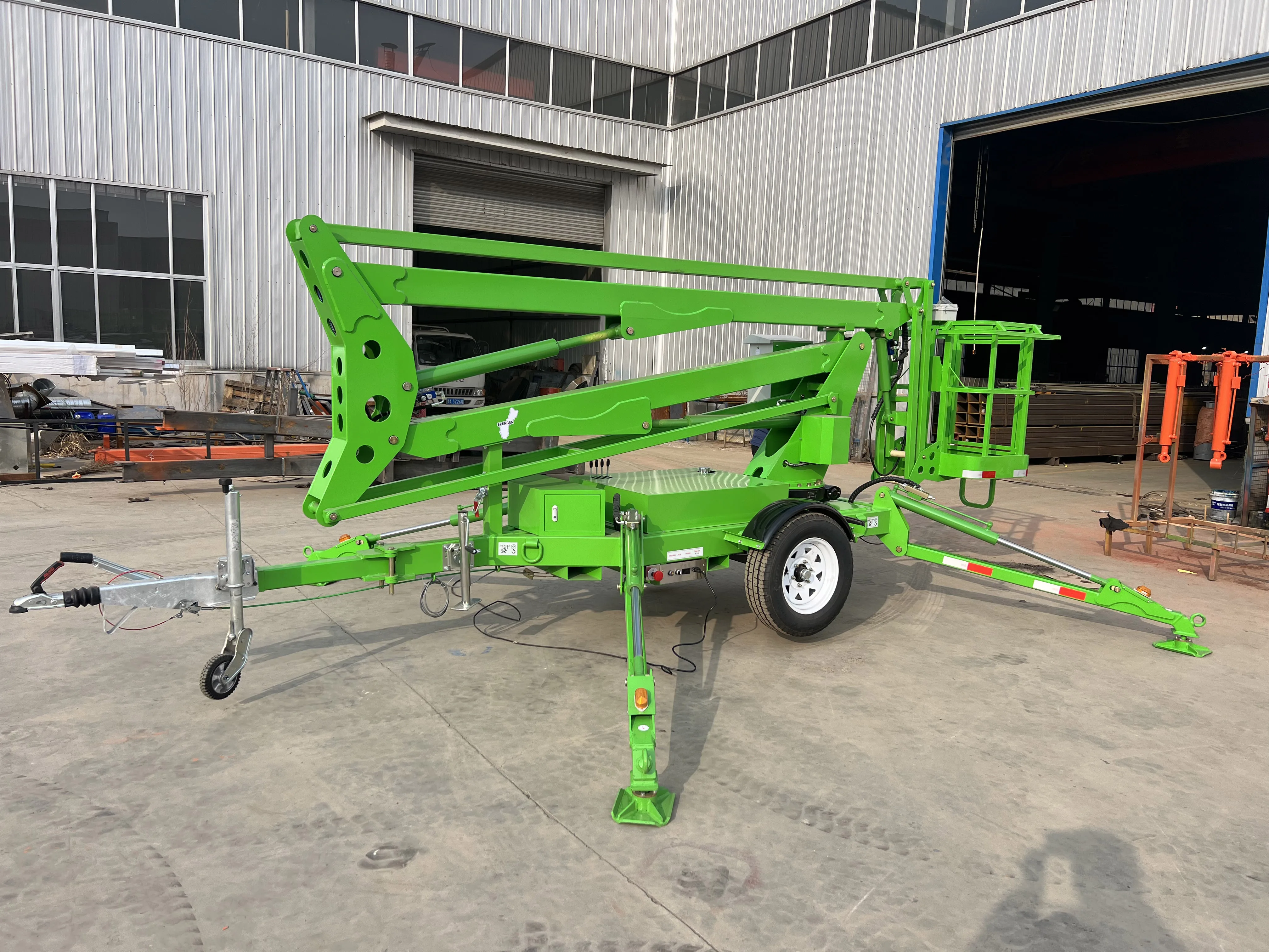 P-128 Aerial work towable articulated telescopic boom lift cherry picker hydraulic lift for sale