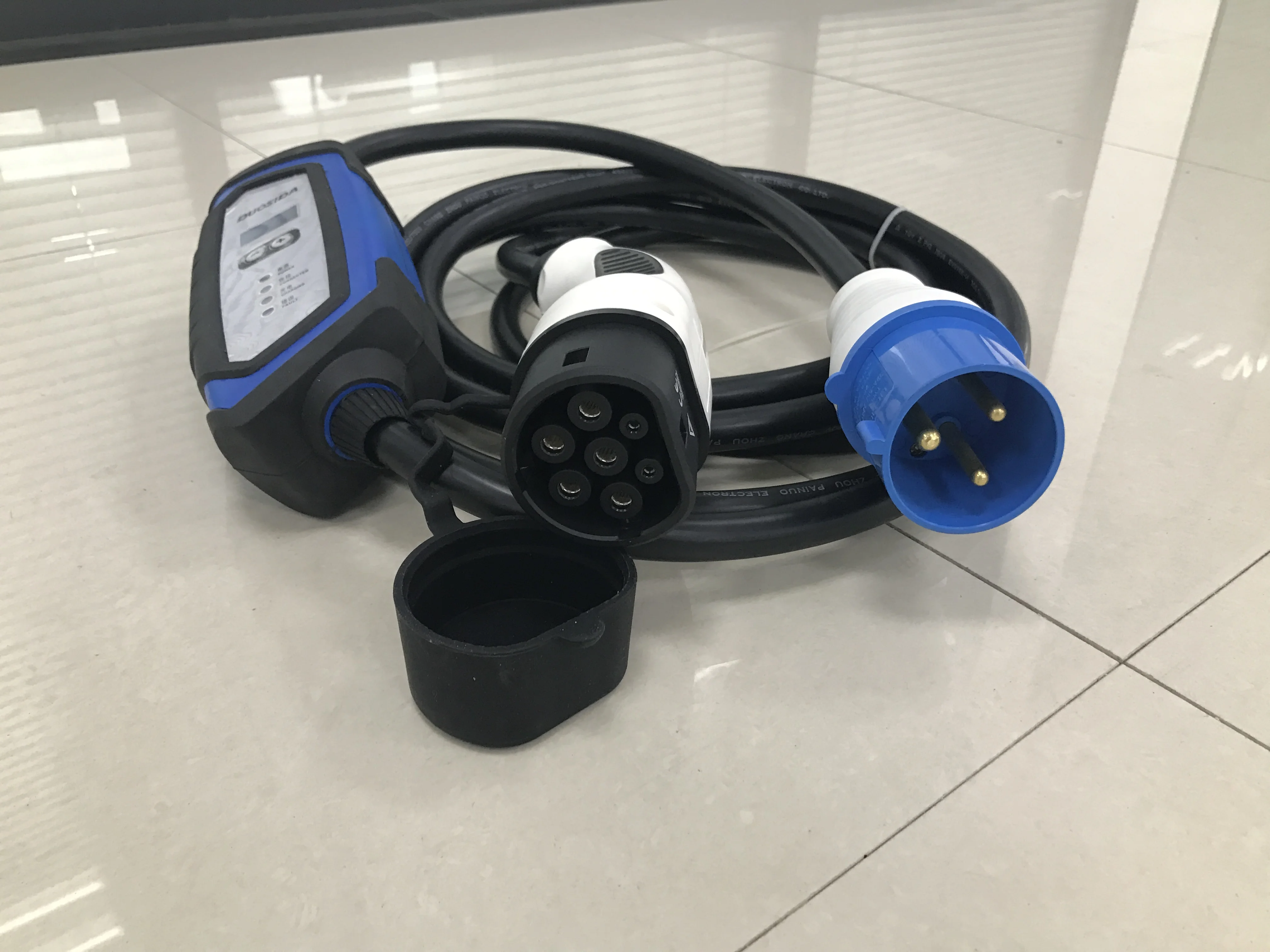 DUOSIDA Blue CEE Plug Cintrol Box with 32A 7kw EV ROHS Charger SAEJ 1772/IEC Plug 32 Household Car Charging Mode 2