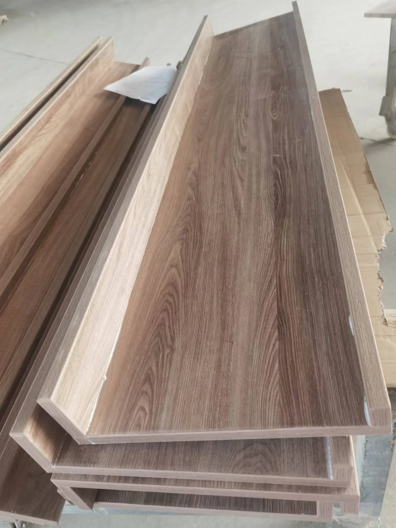 Hot promotion of new explosive products Solid wood tread Lacquerless stair tread