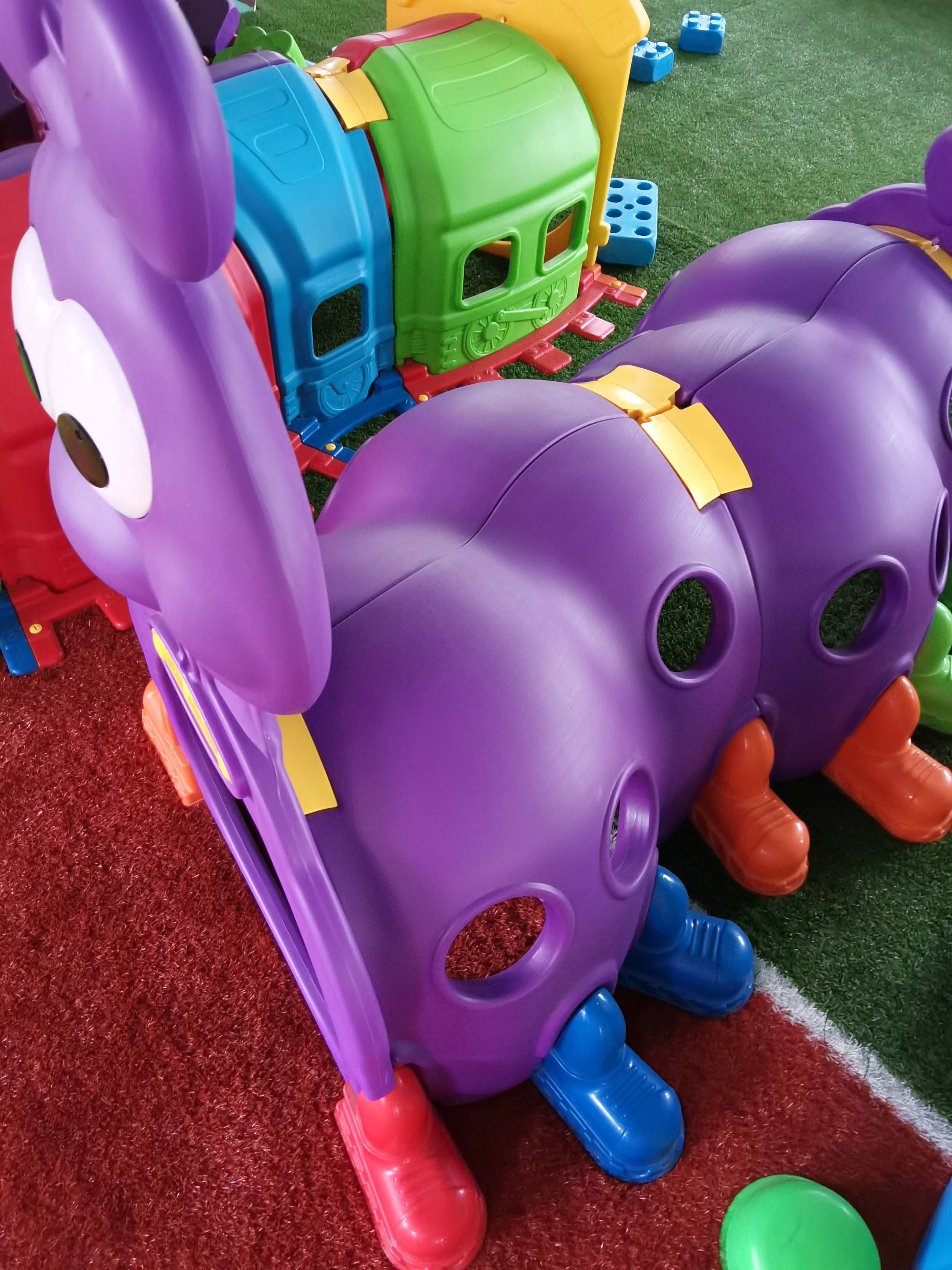 Newest Kids Indoor Playground Equipment Caterpillars Crawling Tunnel Kids Outdoor Play Tunnel