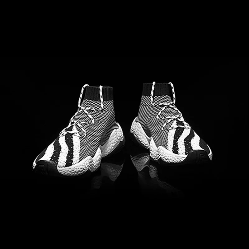 The lowest price online wholesale pair of sneakers lightweight running shoes sports shoes