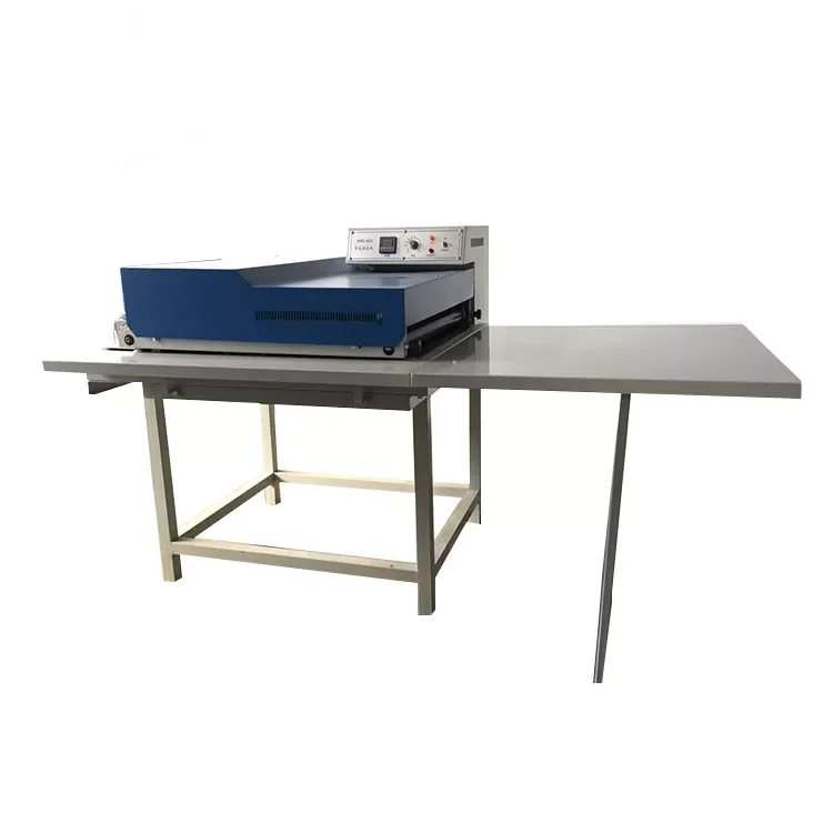 Пресс-машина для закрепления кожи и спортивной