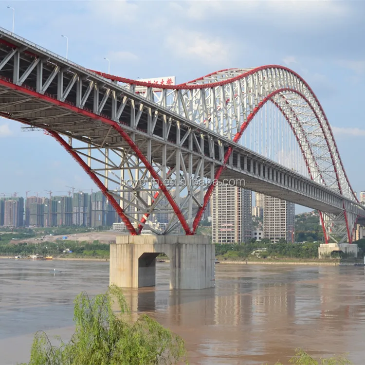 Небольшой стальной мост с коротким пролетом