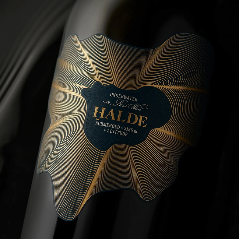 Custom eco-friendly Hot stamping metallization foil label golden waterproof spirit bottle sticker wine Packaging labels